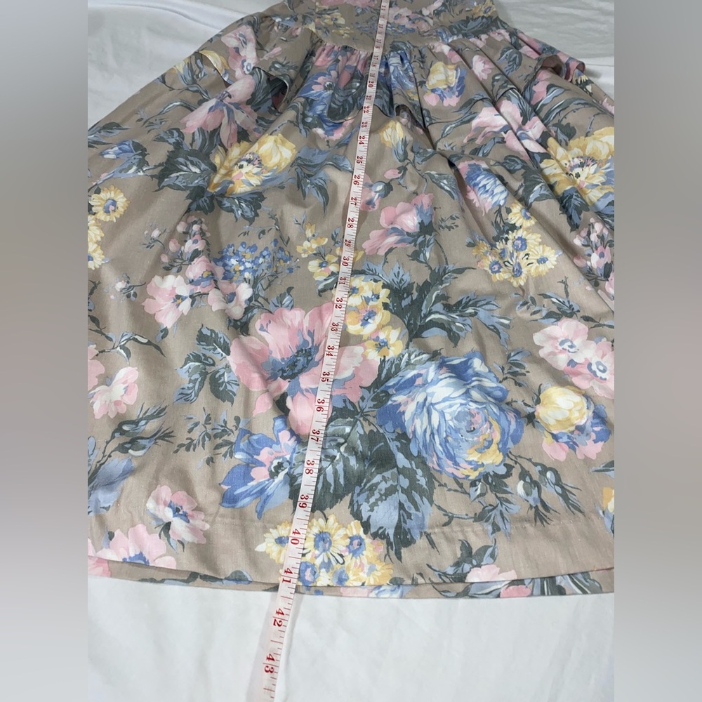 Vintage Susi Dee Floral Puff Sleeve Dress with Lace Collar and Pearl Buttons - Picture 11 of 11